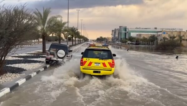 изображение Аэропорты ОАЭ начинают работу после наводнения