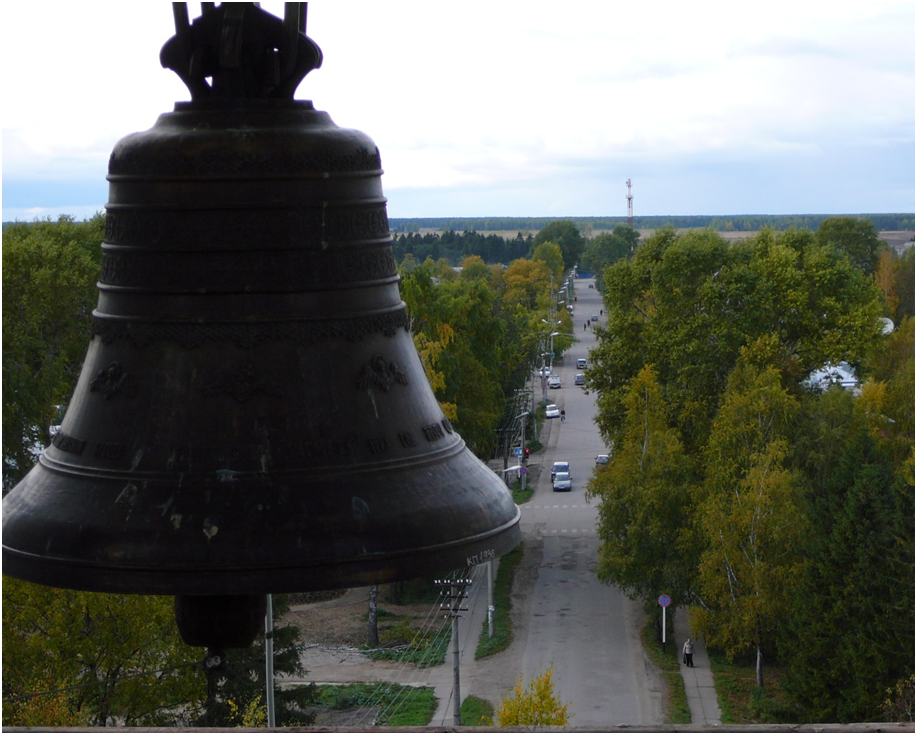 Ленинградская (бывшая Петербургская) улица с Соборной колокольни (2004)